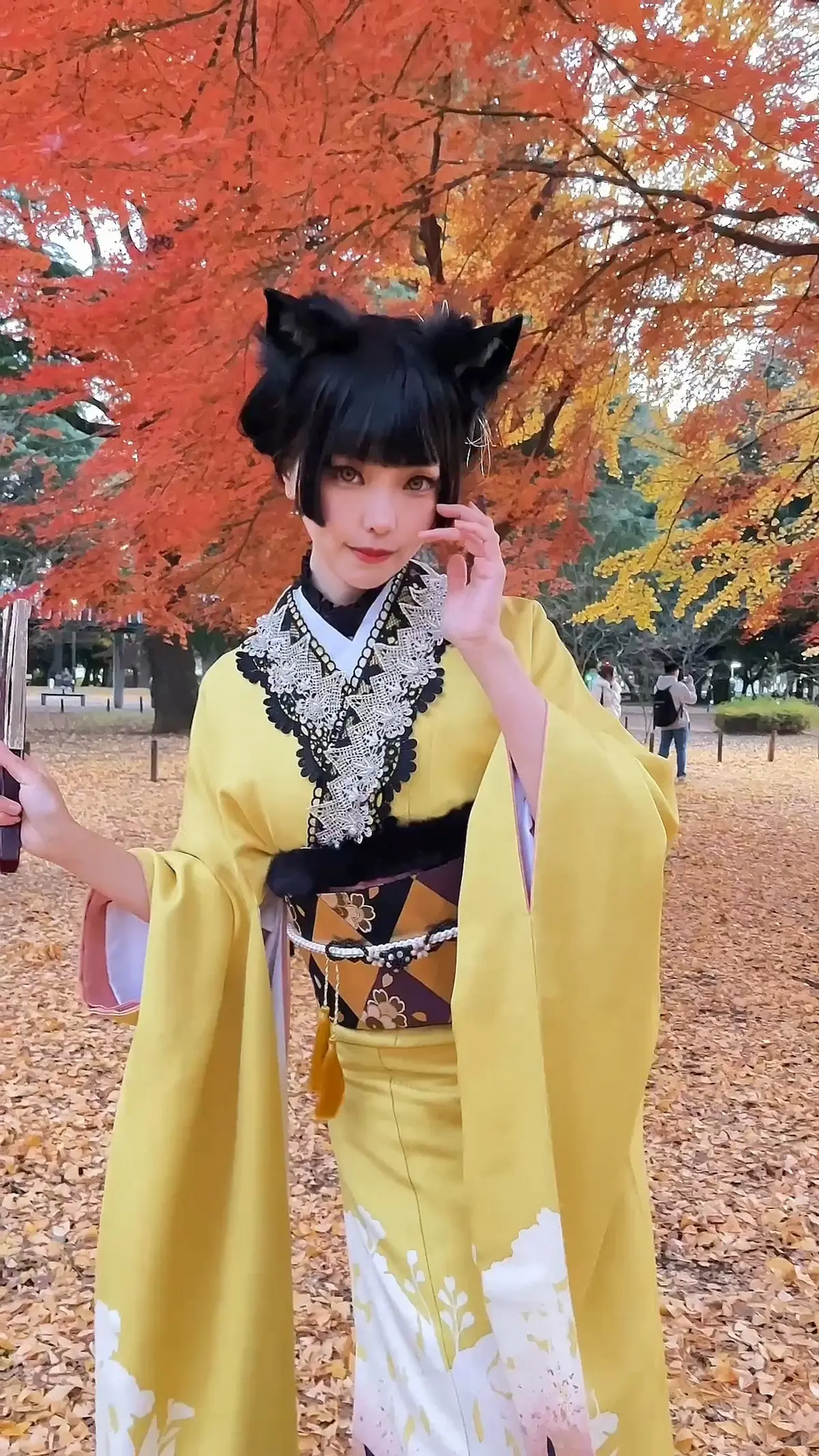 Coser妹子Ely_eee-2024年11月合集主題性感銀色長裙+紅色高叉連體衣秀完美身材誘惑寫真