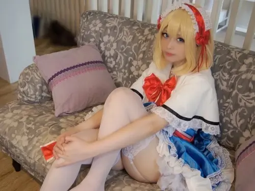 [petapetahnnuu] Alice Margatroid