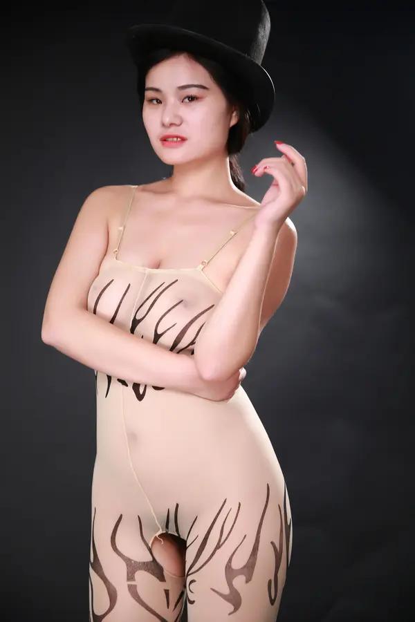 國模阿玉人體私拍套圖