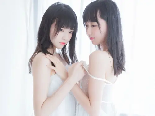 木綿綿OwO&櫻桃喵 朝 (白裙×白裙)