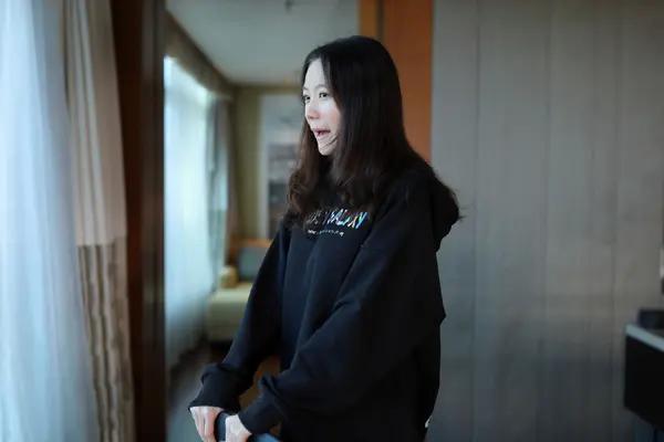 國模星星人體私拍套圖