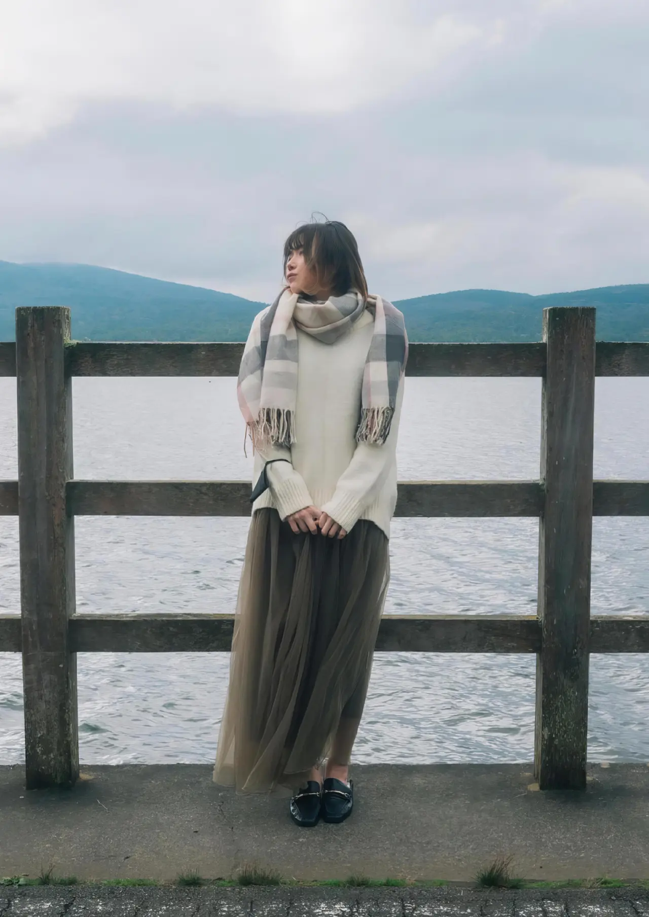 [仁藤りさ] 姣好身材「呼之欲出」讓人受不了