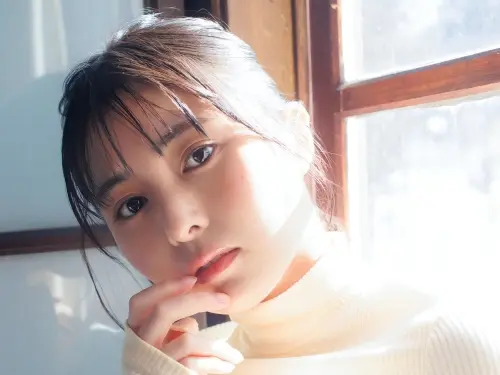 [頓知気さきな] 美乳細腰藏不住！白嫩乳球差點掉出
