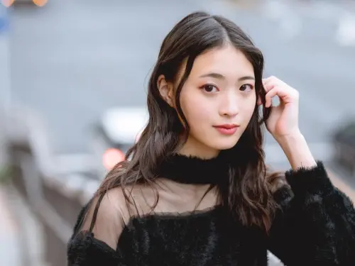 阿部サラ  17歳美少女氣質外型讓人無法招架