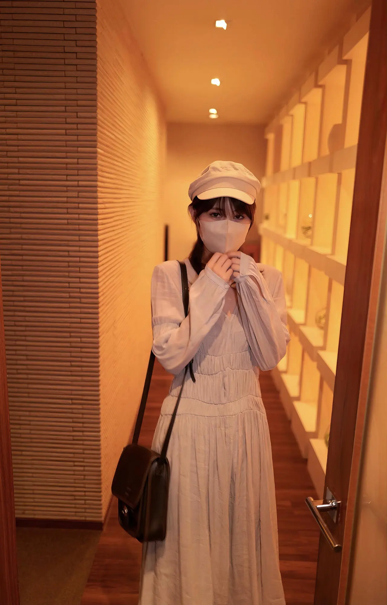 [COTO コト] 清純又性感！床上誘惑模樣辣暈全場