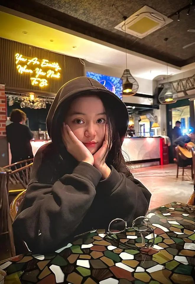 Nữ diễn viên nhí gây hot 