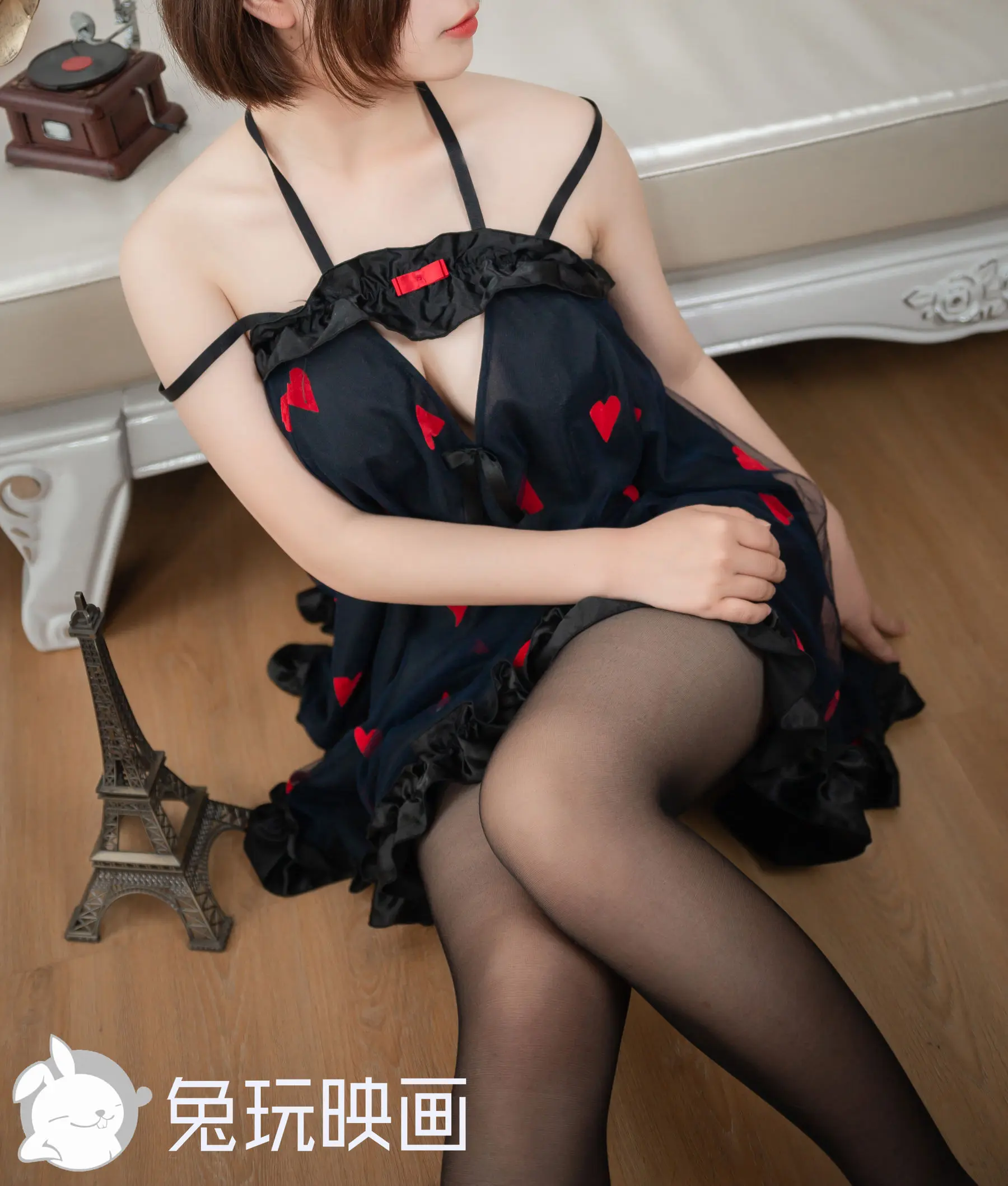 [兔玩映畫] - 桃子的吊帶睡衣