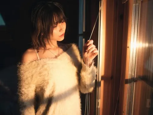 [仁藤りさ] 飽滿身材讓人眼睛大吃冰淇淋