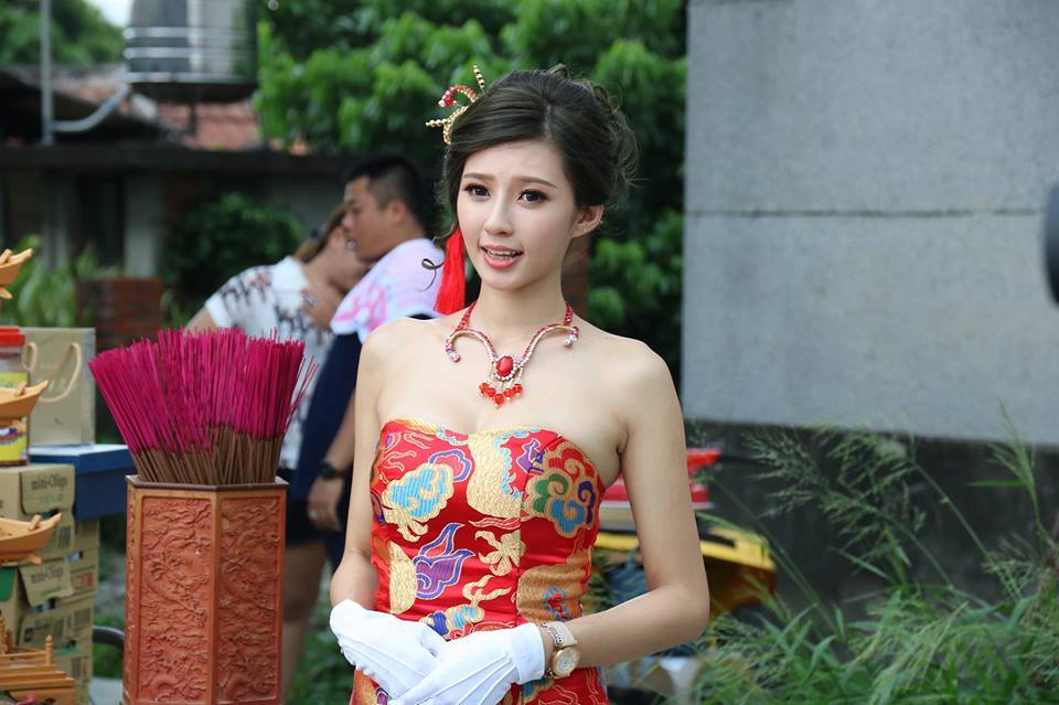 廟會美女