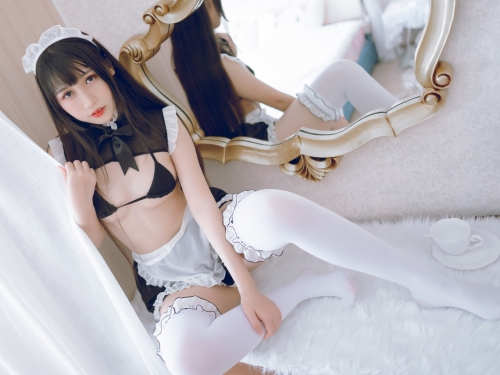Bu Dai Mao 不呆貓 - Bikini Maid 比基尼女仆