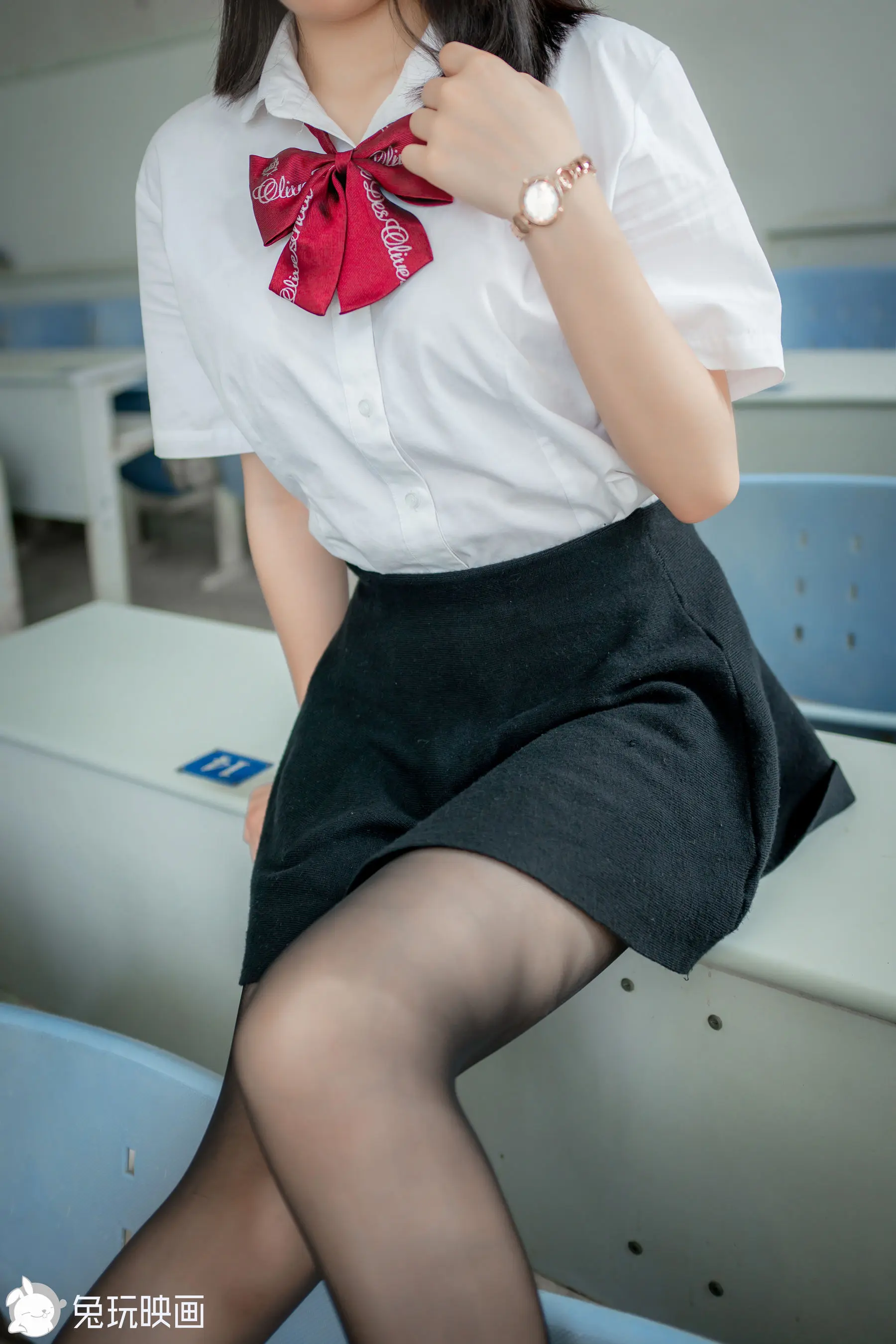 [兔玩映畫] - 教學樓的少女