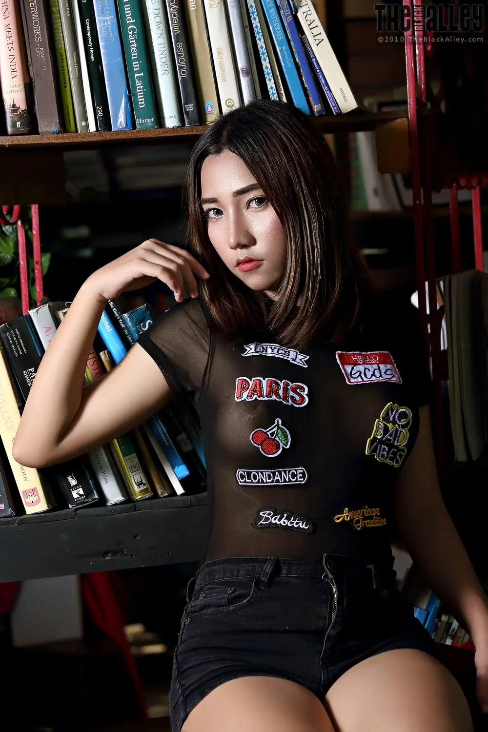 [The Black Alley] VIP Zone Roxana Set.P02