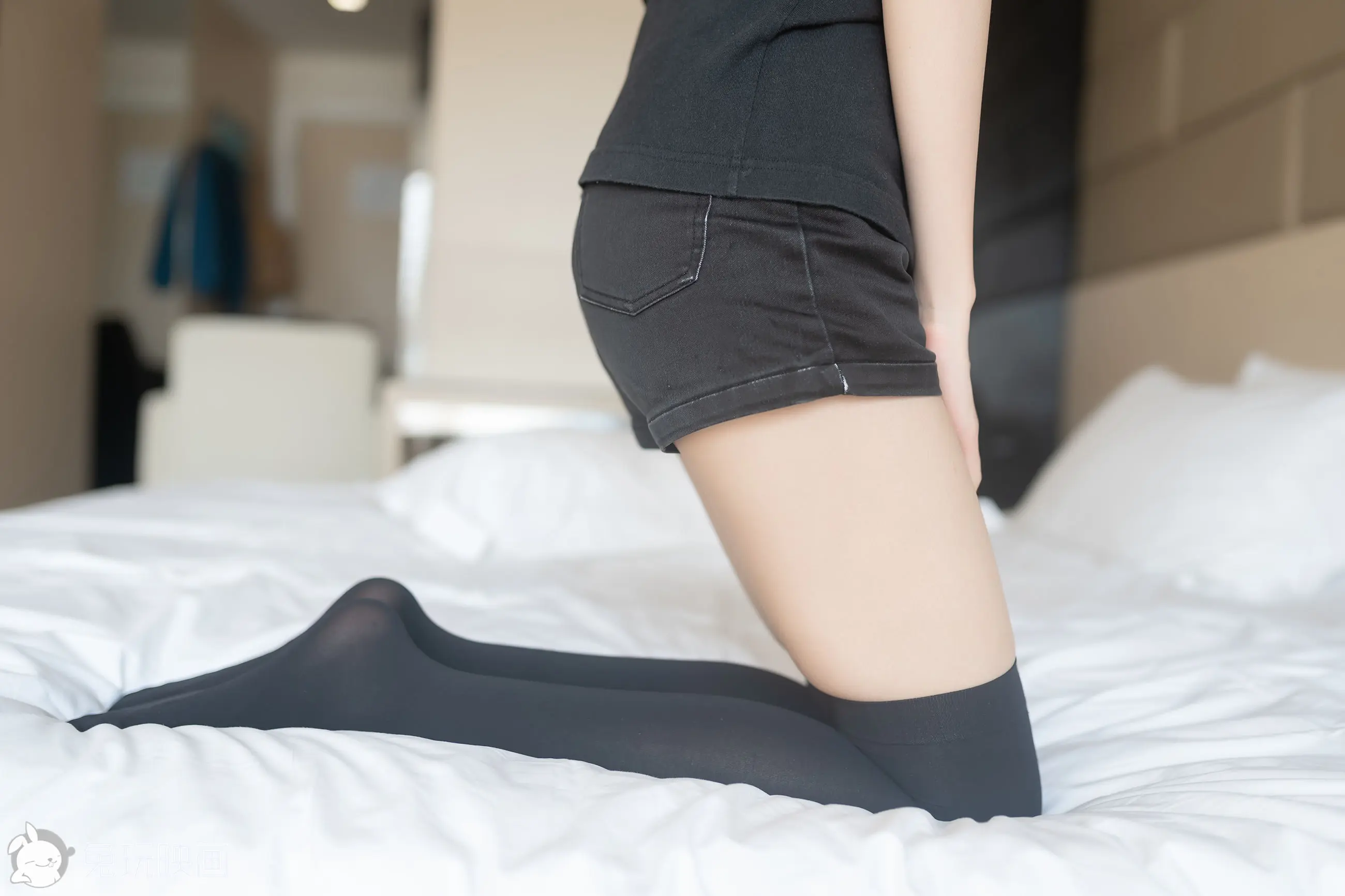 [兔玩映畫] - 黑短牛仔與黑絲的領域