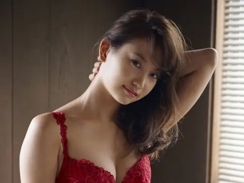 永尾まりや「小悪魔ランジェリー」