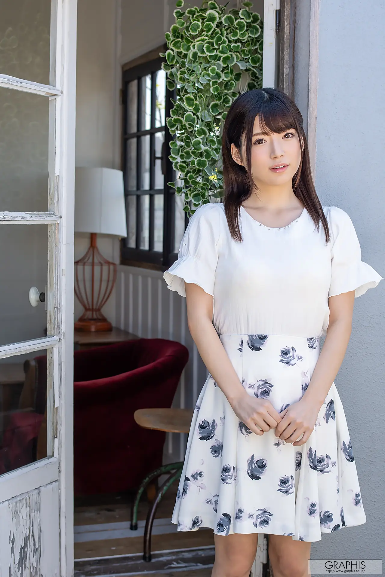 桜羽のどか Olhos Claros 1