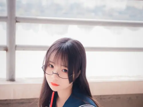 [兔玩映畫] - 白絲眼鏡娘