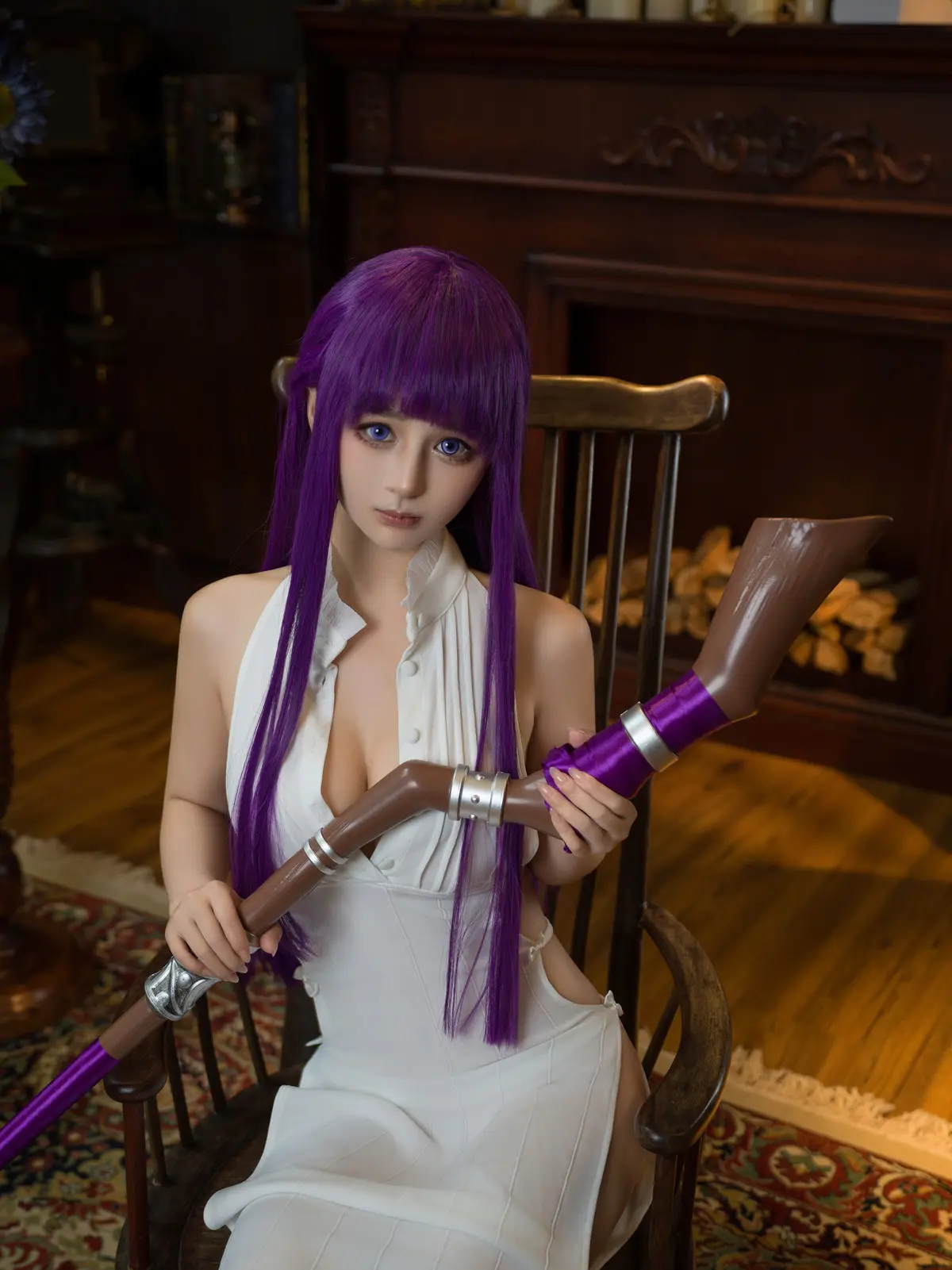 網絡美女桜井甯甯葬送的芙莉蓮白菲倫主題性感白色真空禮裙秀翹臀美腿撩人誘惑寫真