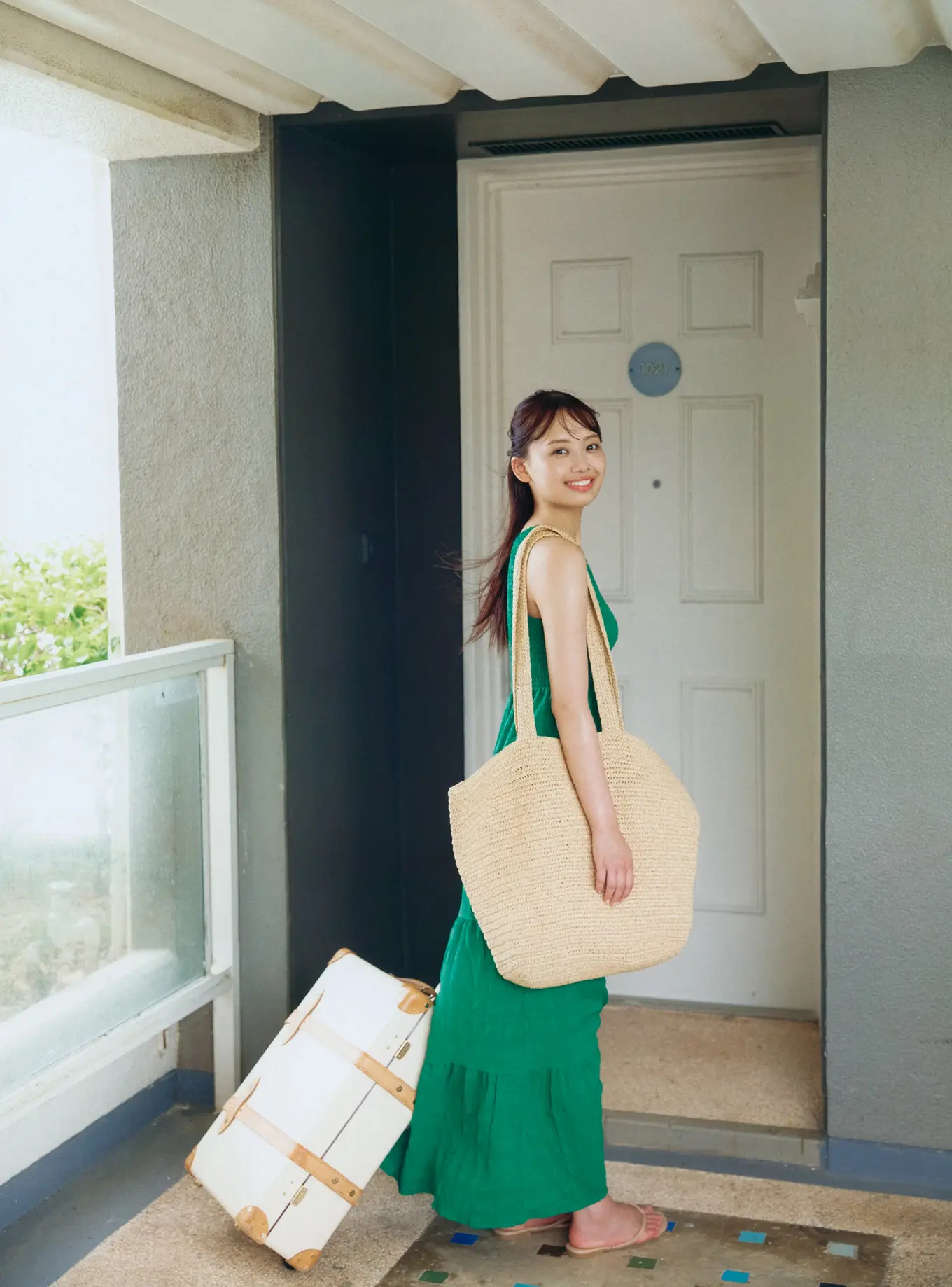 Hiyori Hamagishi 濱岸ひより, 1st写真集 『もしも』 Set.04