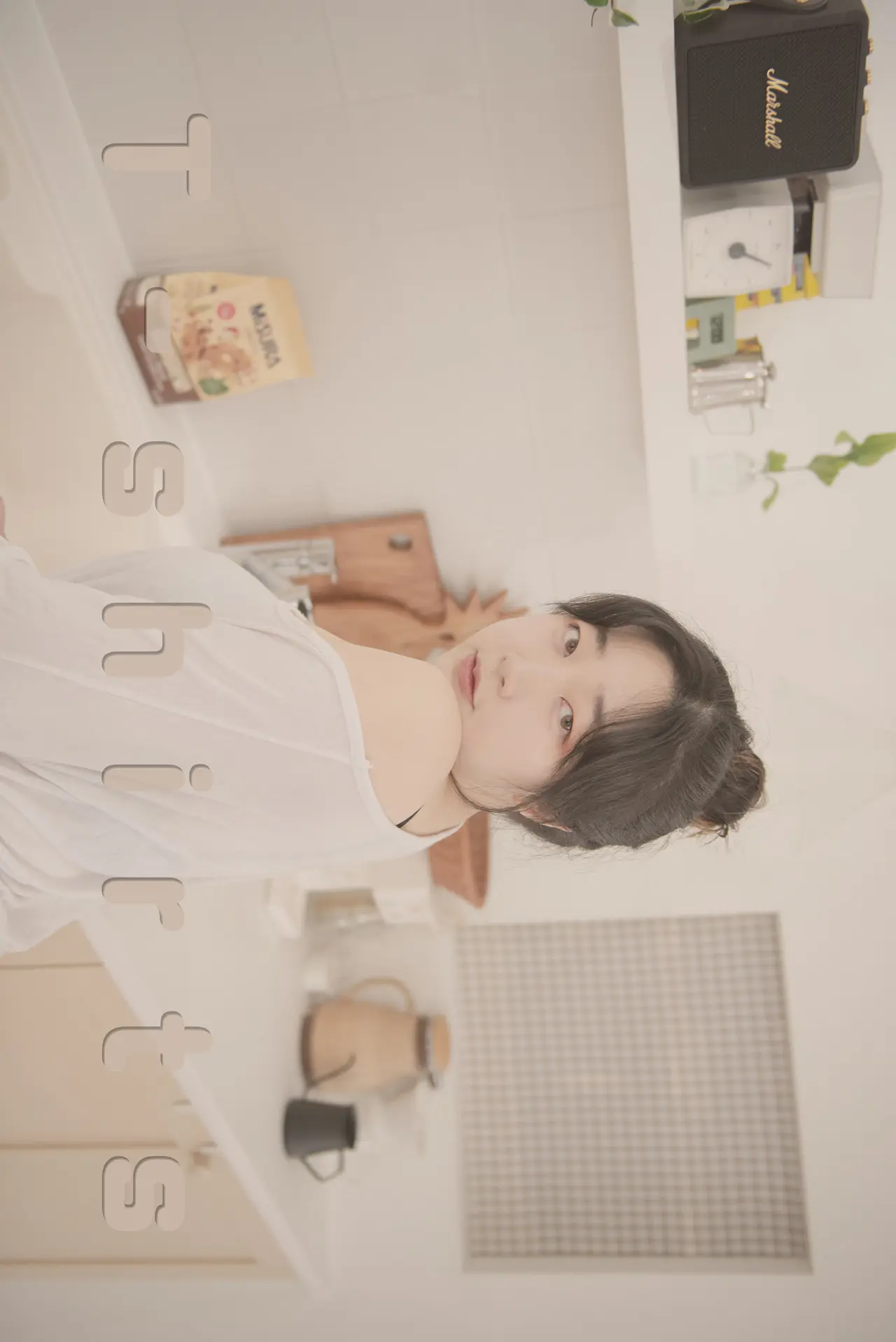 Soonjin 순진이, Photobook ‘T-Shirt’