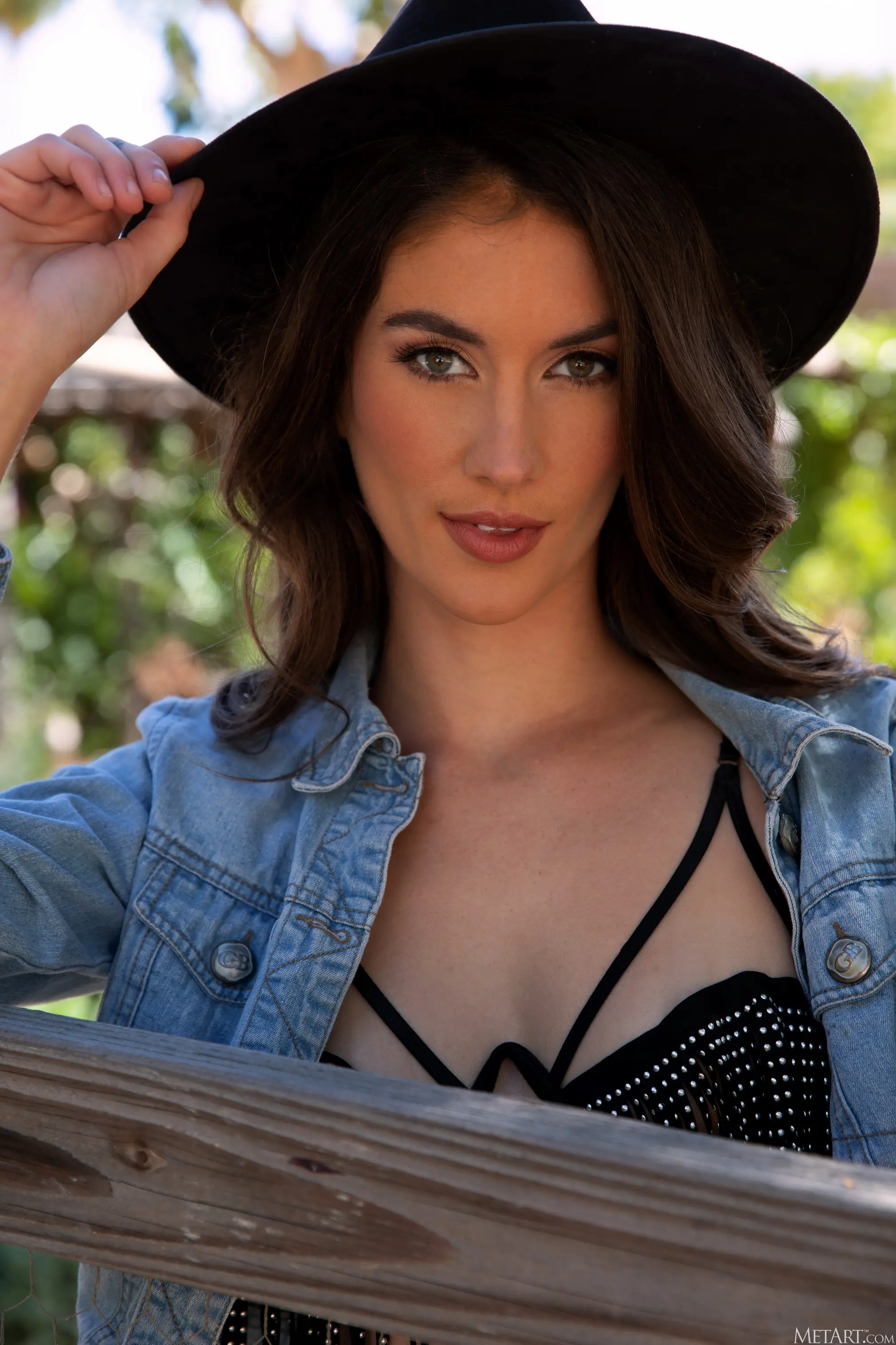 Bella Donna - Cowgirl Chic