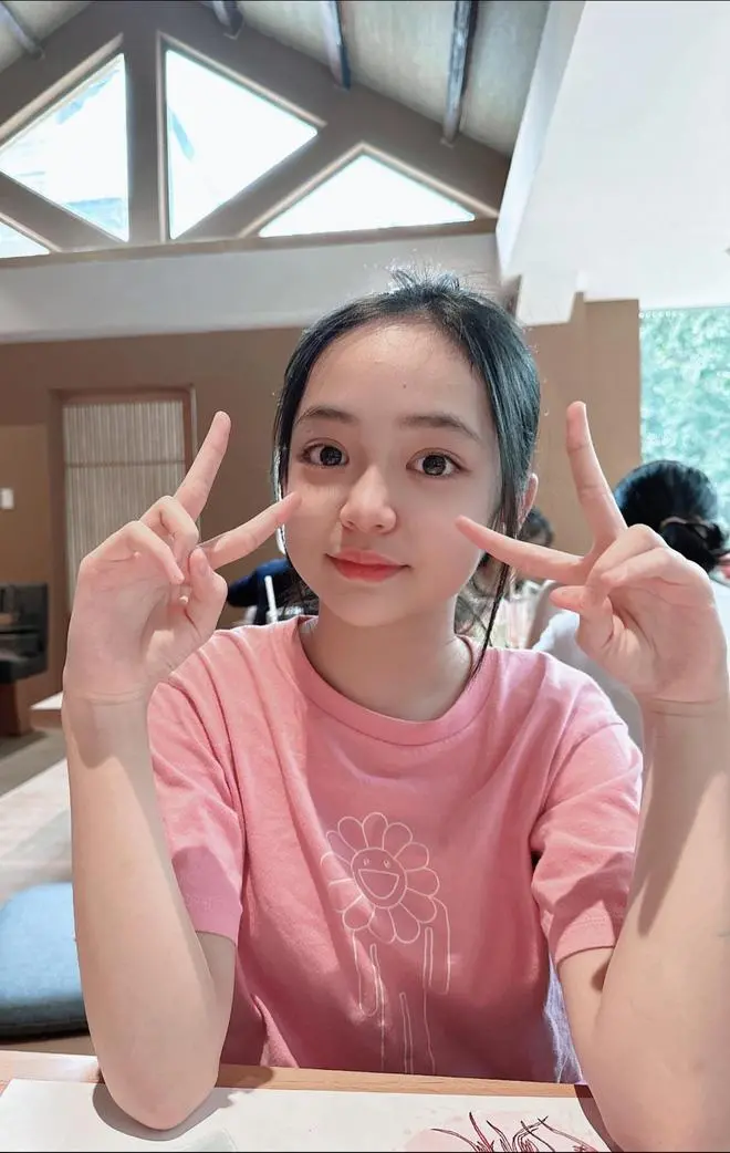 Nữ diễn viên nhí gây hot 