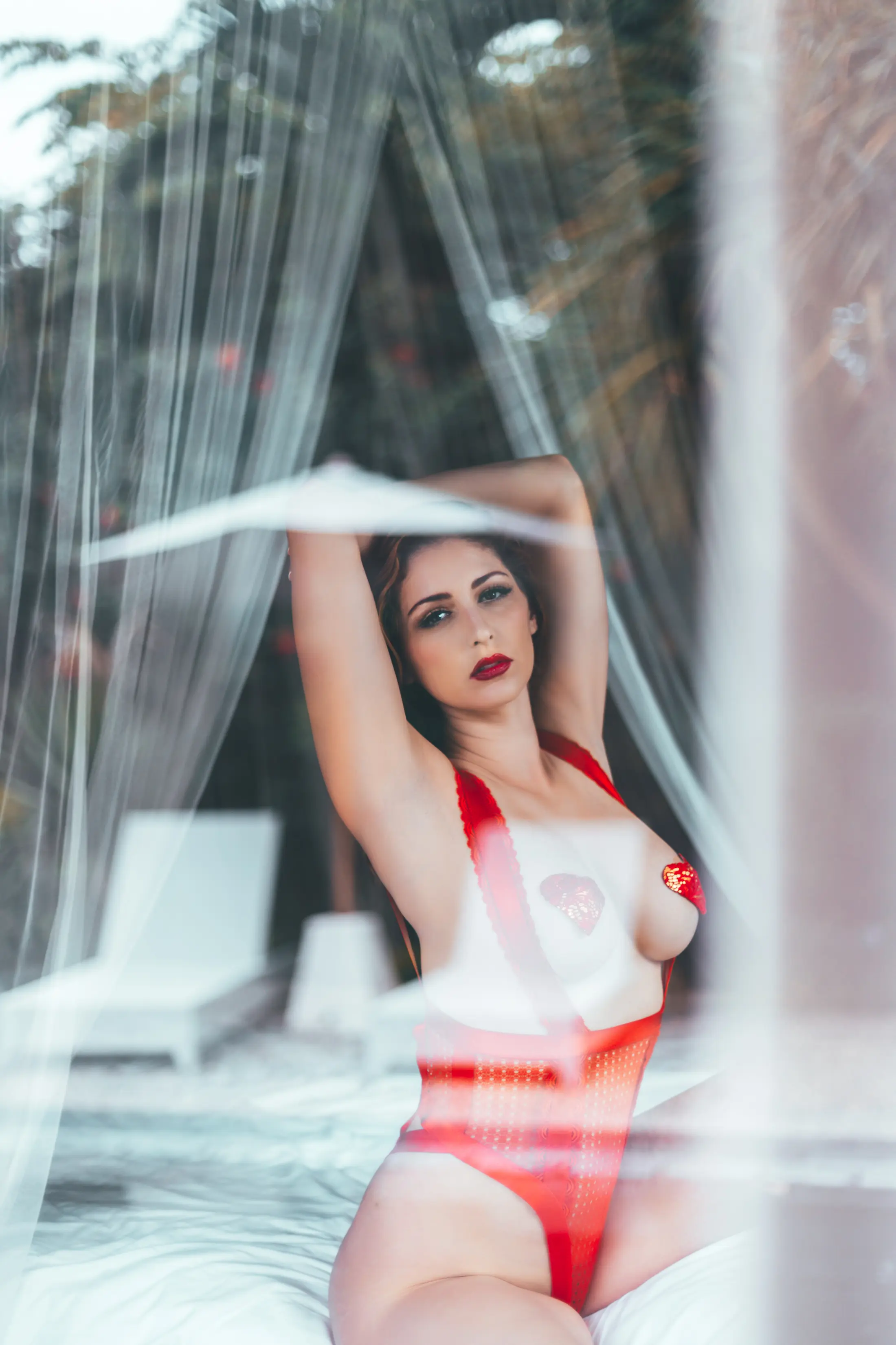 Carlotta champagne leaks