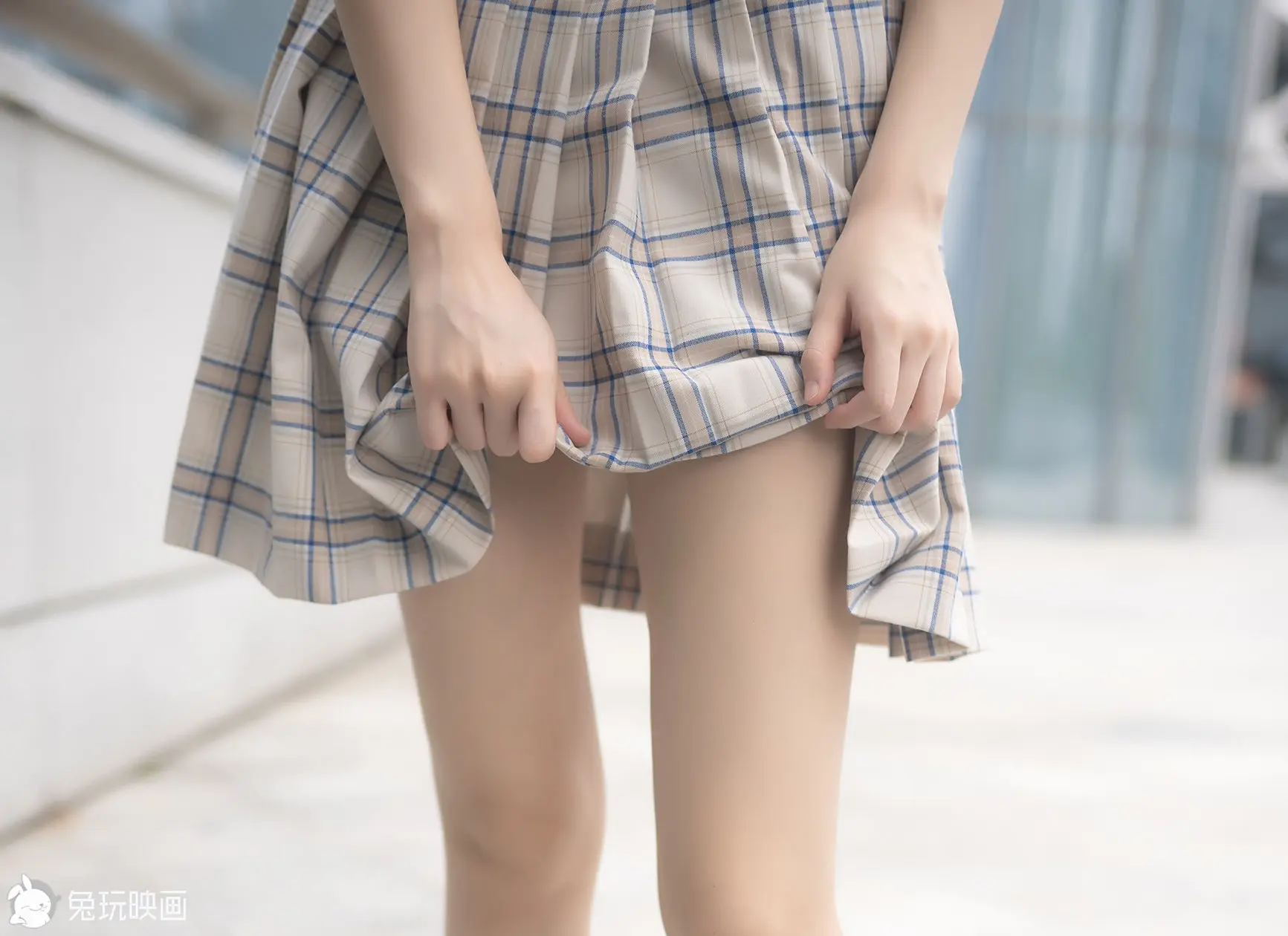 [兔玩映畫] - 裸腿包頭鞋