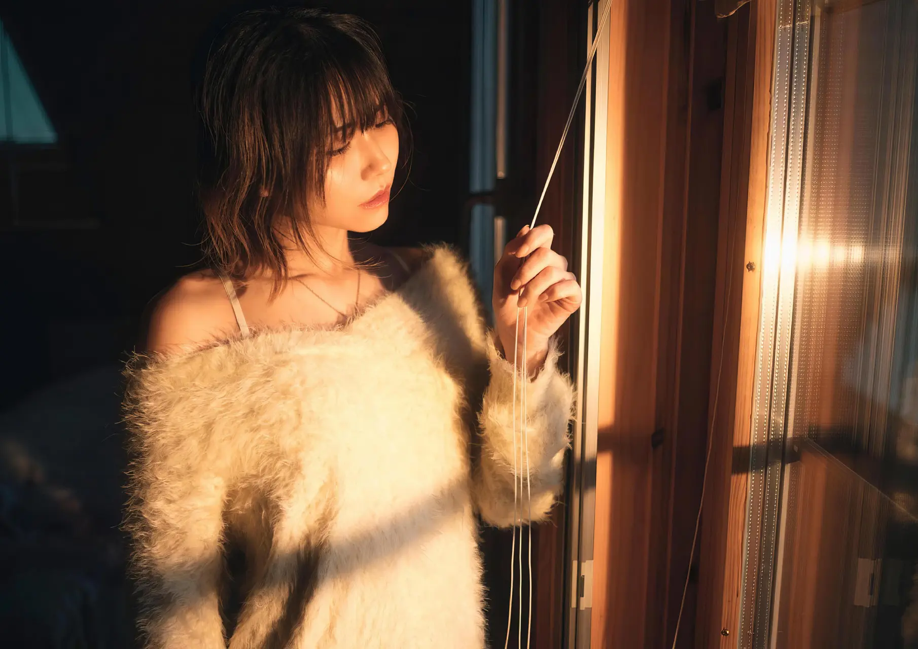 [仁藤りさ] 飽滿身材讓人眼睛大吃冰淇淋