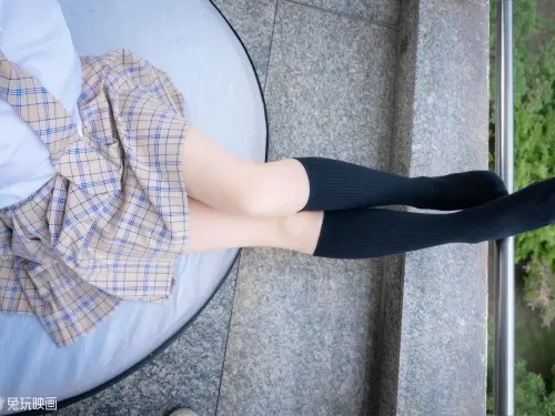 [兔玩映畫] - 走廊外的JK