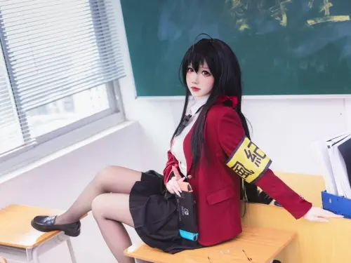 動漫博主雪晴Astra碧藍航線風紀委員主題性感學生制服露白色內衣配黑絲襪秀美腿誘惑寫...