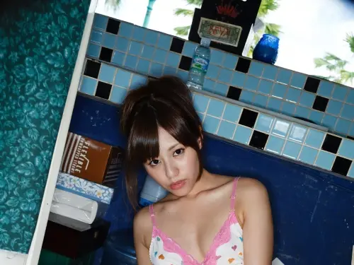 [瑠川リナ] 水滴形狀飽滿 身材讓人看了愛不釋手