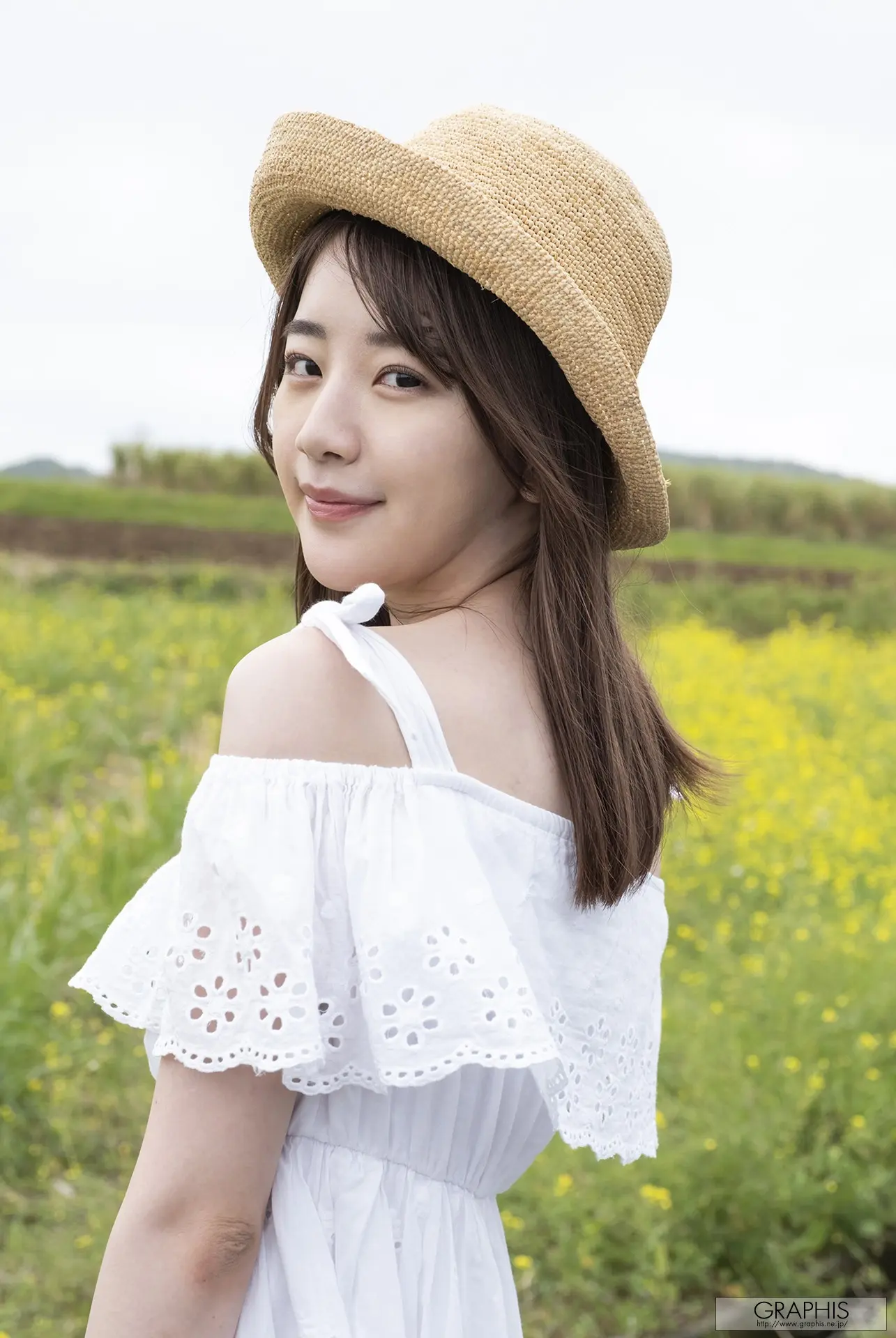 [宇野みれい] 甜美櫻花妹秀飽滿嫩乳 看得欲罷不能