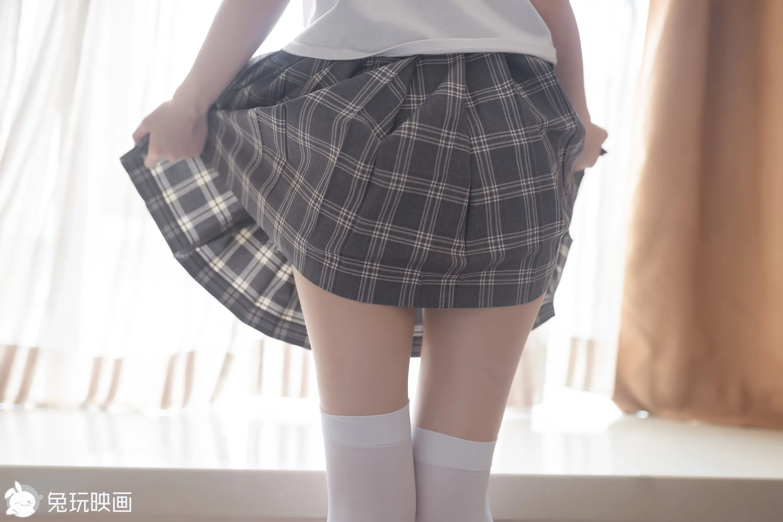 [兔玩映畫] - 故意隱藏領域的白長襪
