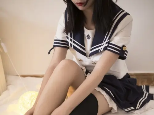 [兔玩映畫] - 穿膝上襪性感的瞬間