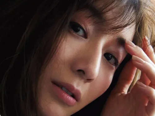 性感女主播田中みな実  外型亮麗甜美、身材姣好